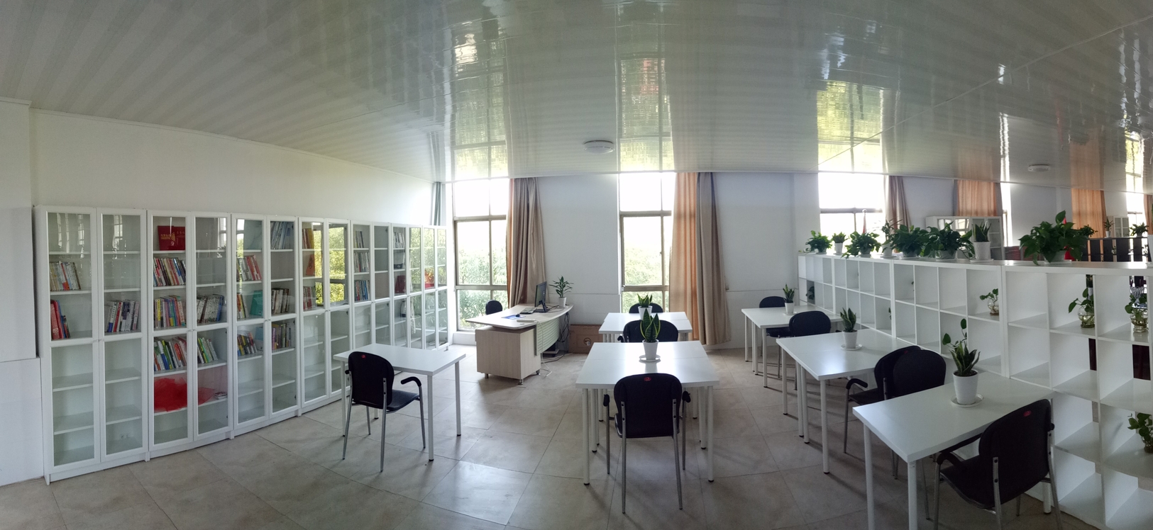 先行电器-阅览室